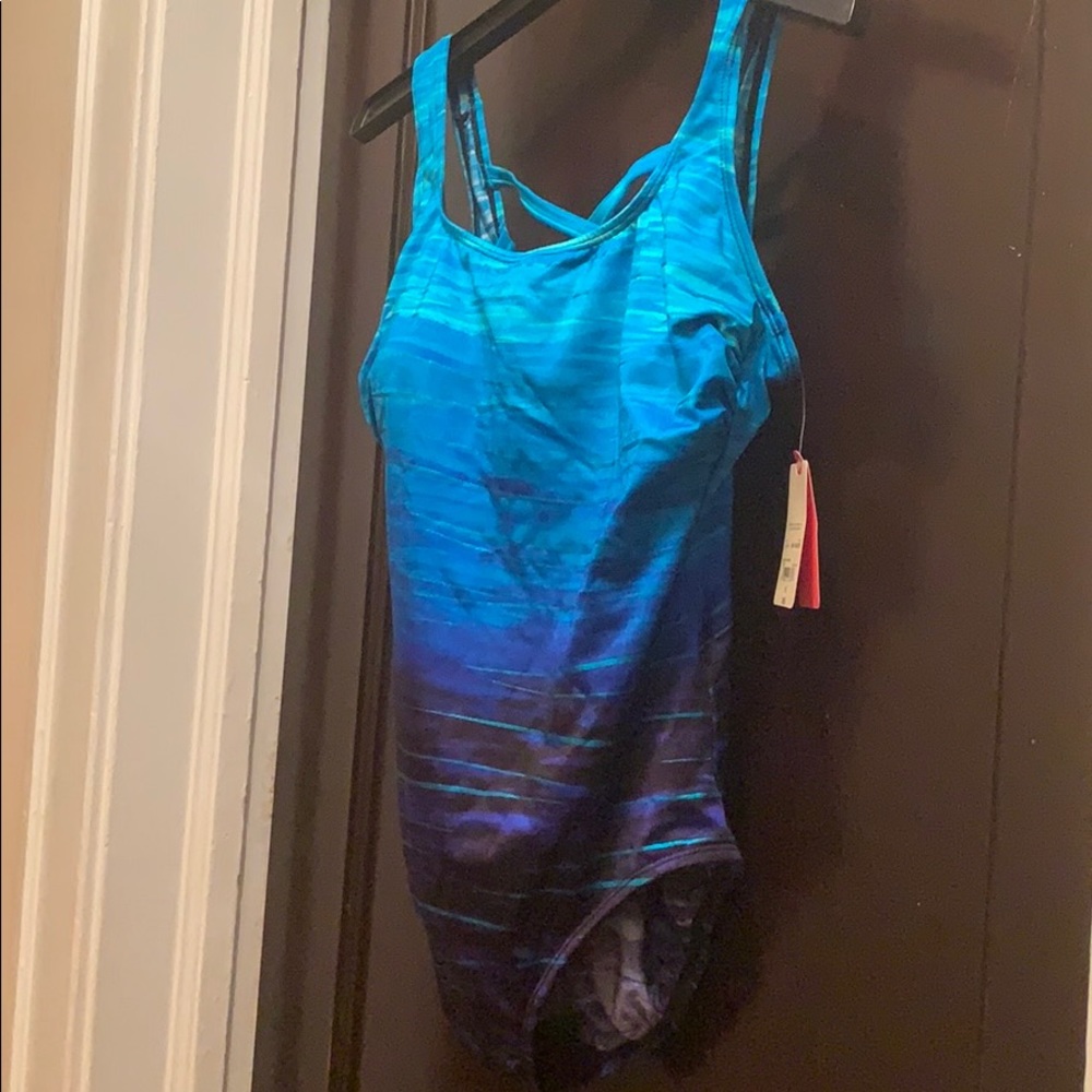 Women’s one piece swimming suit & cross cross back